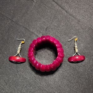 Bracelet and earrings